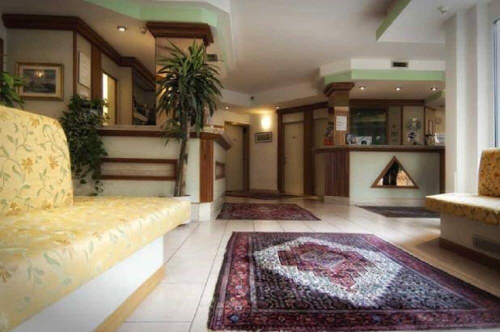 טרנטו Hotel Garni Villa Fontana מראה חיצוני תמונה